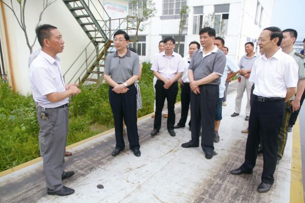 吉子俊强调安全红线不可逾越