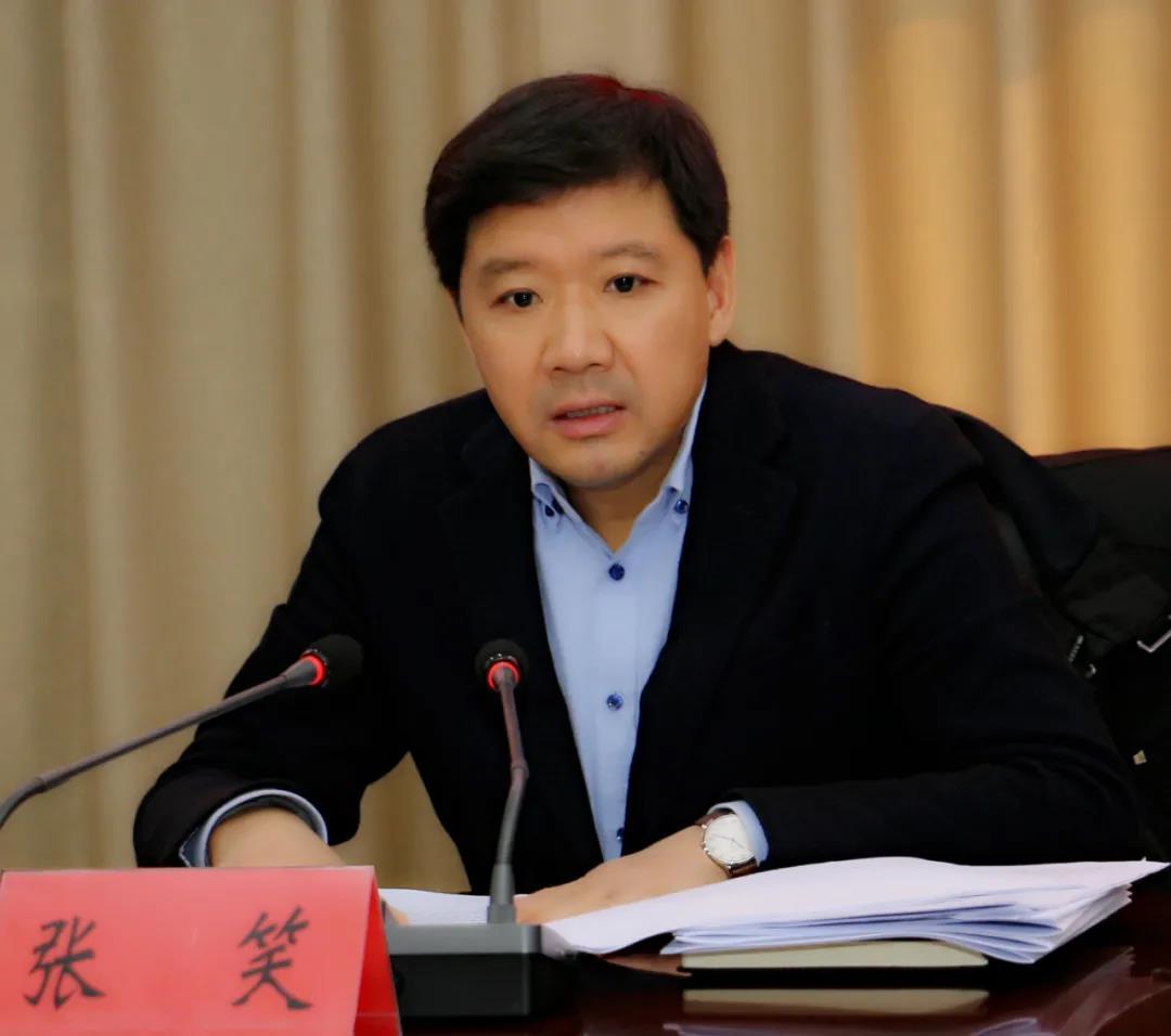 区委书记张笑主持召开区委常委会会议