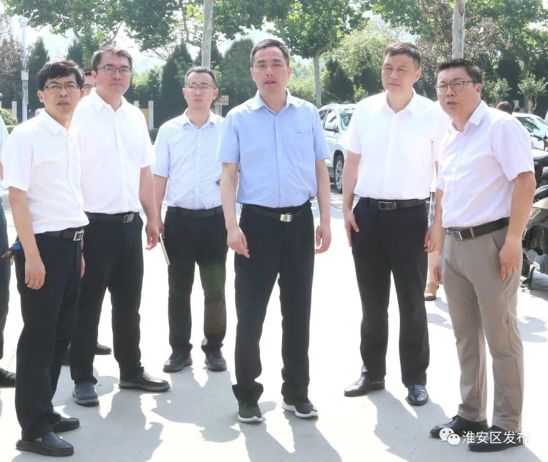 颜复调研指导城市管理工作.jpg 颜复调研指导城市管理工作.jpg