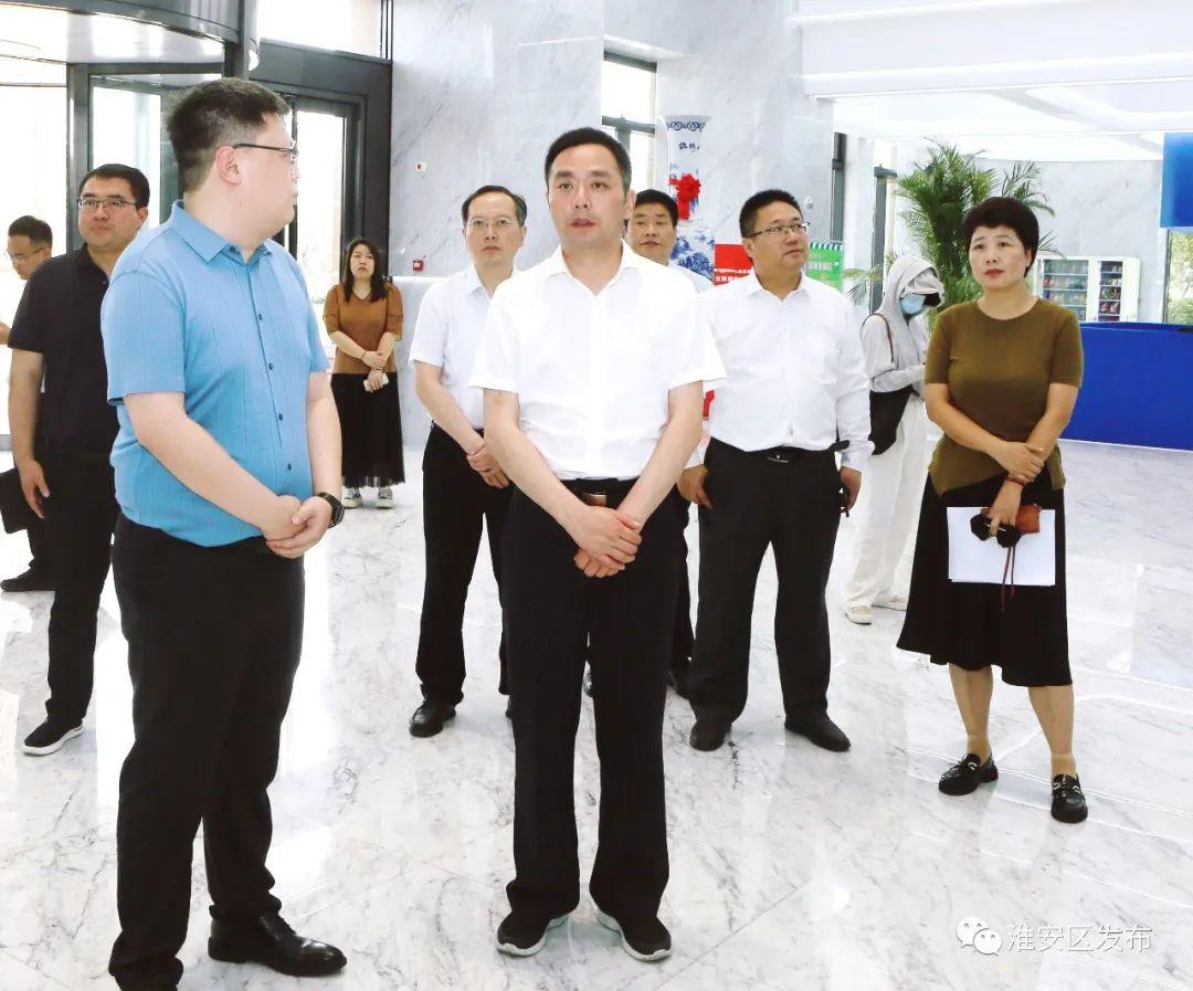 颜复调研推进淮安电子商务现代物流园建设.jpg