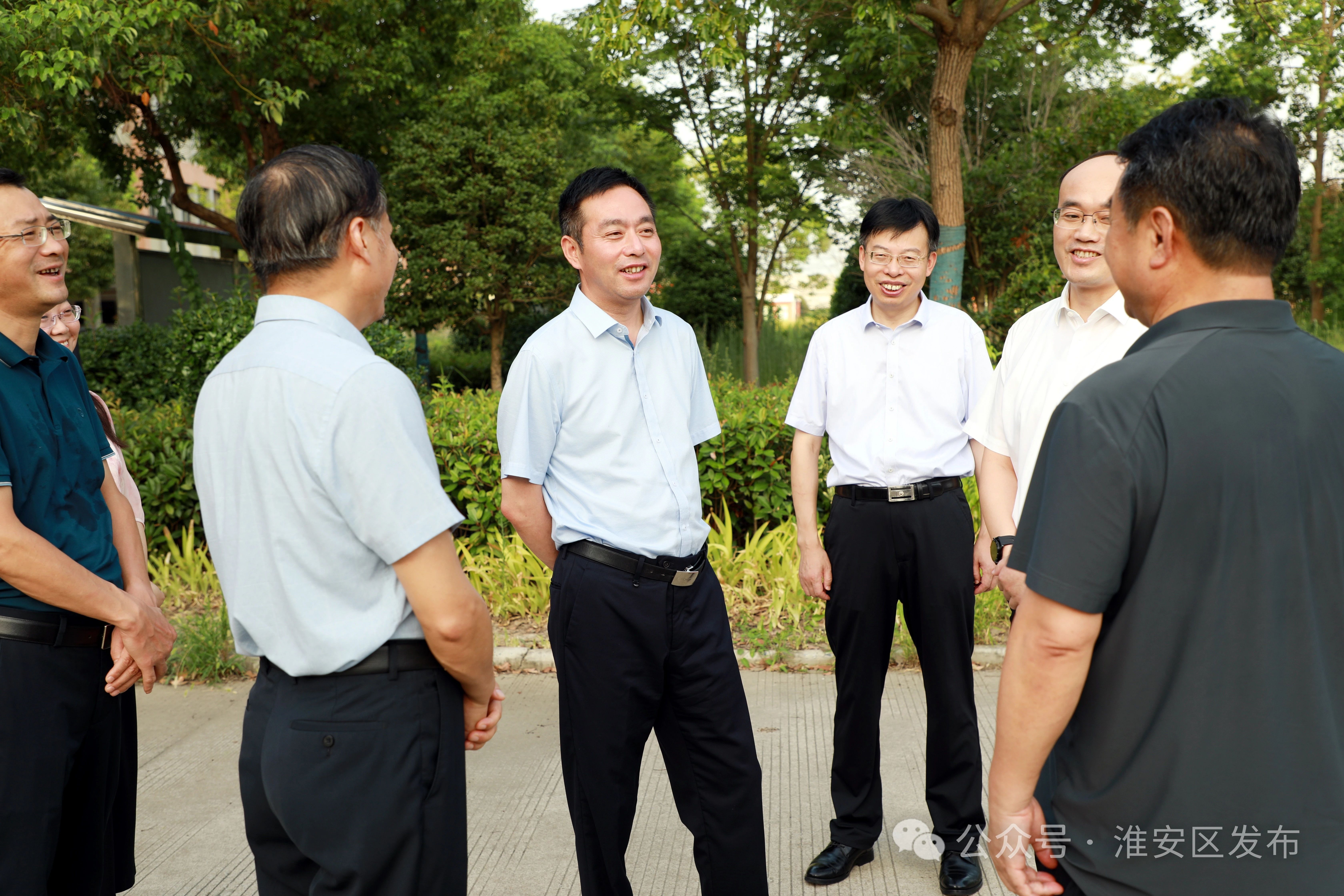 颜复调研淮安新教育学校运行情况.jpg