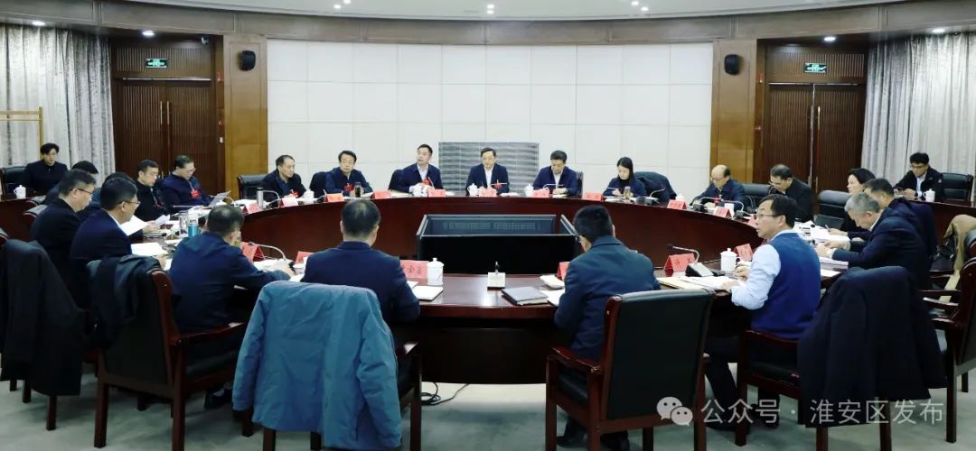 市领导参加市委八届十次全会淮安区组讨论.jpg