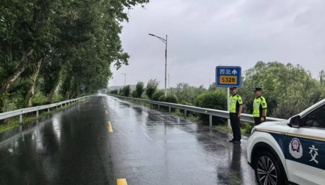 淮安区交通运输局联合多部门 织密汛期道路安...