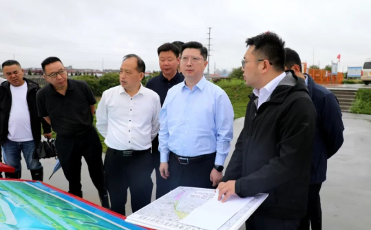 区领导开展巡河暨推进防汛防旱和水环境治理...