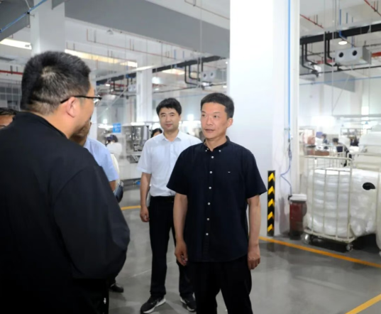 刘晓松调研推进开竣工项目