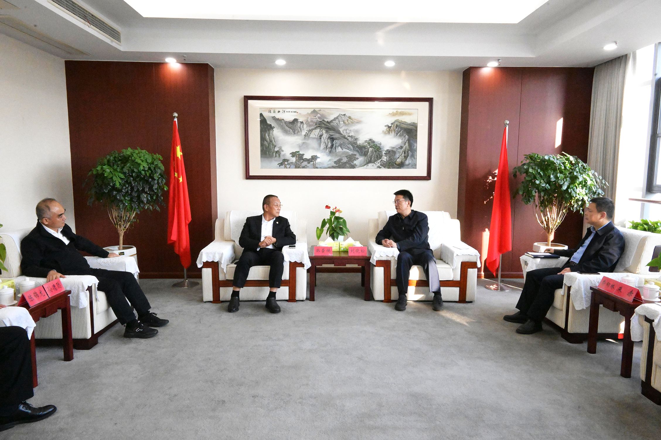 刘晓松会见全国台企联常务副会长韩萤焕一行...